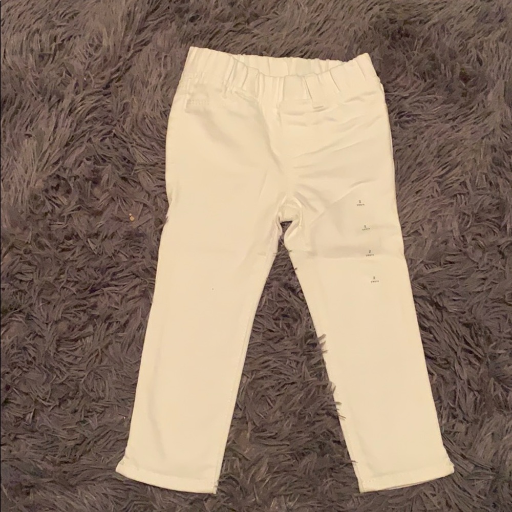 NWOT 2t white jeans